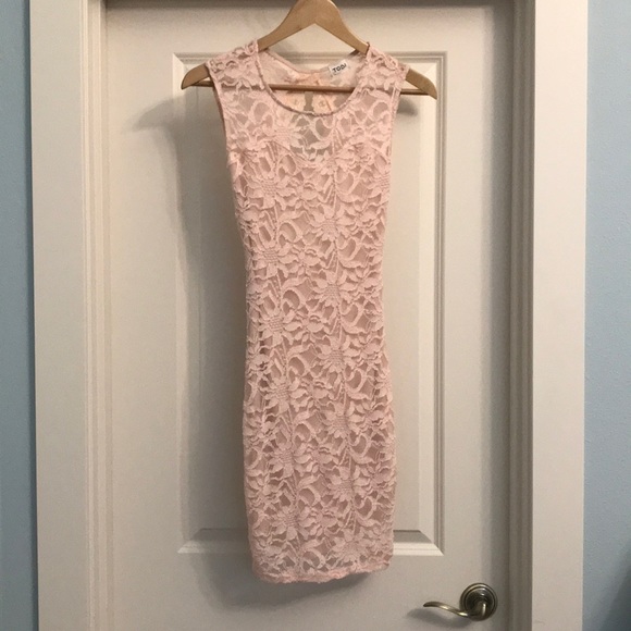 Tobi Dresses & Skirts - NWOT Tobi Lace Dress